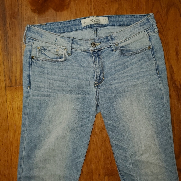 Abercrombie & Fitch Light Blue Skinny Jeans - Picture 4 of 11